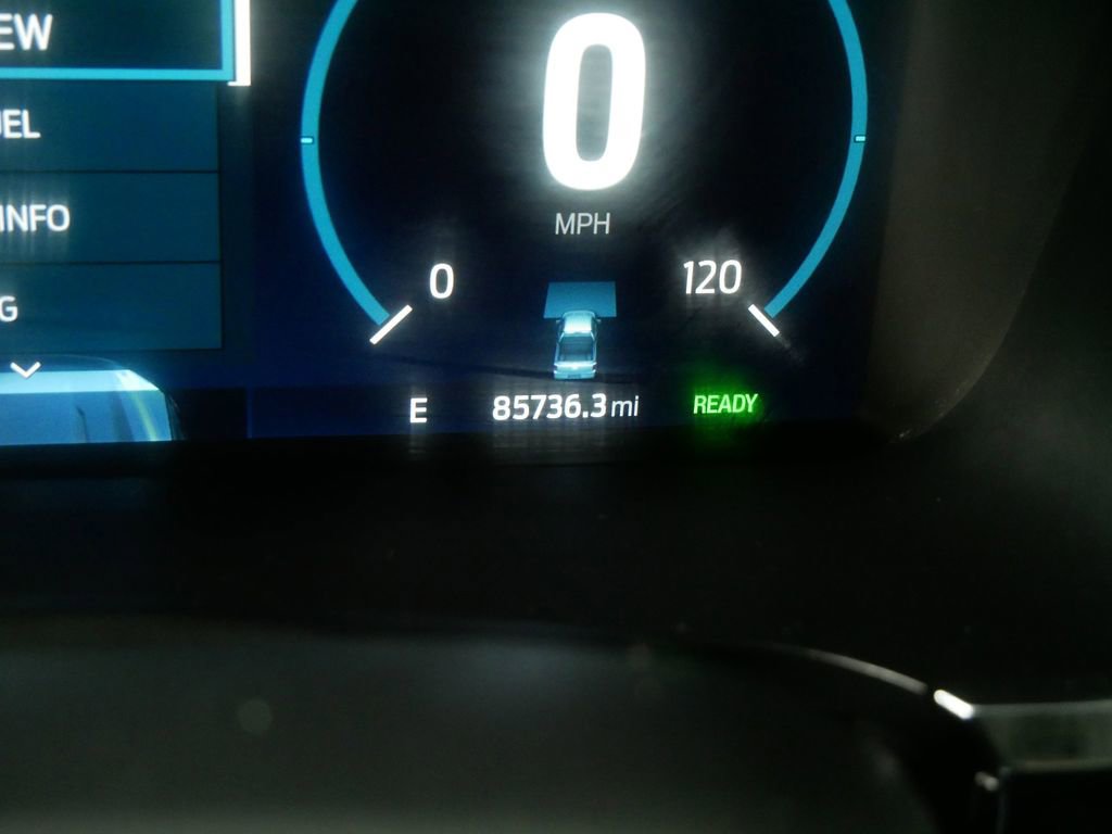 Used 2023 Ford F150 Lariat w/ Equipment Group 502A High AWD/4WD image 39