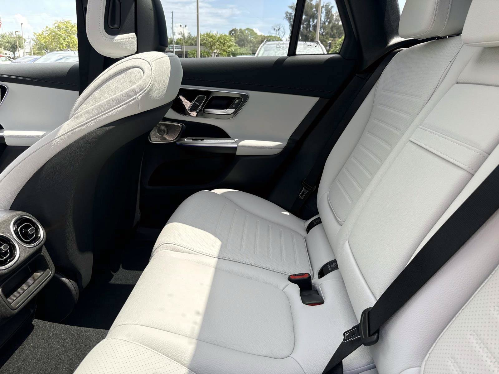 New 2027 Mercedes-Benz GLC 300 image 14