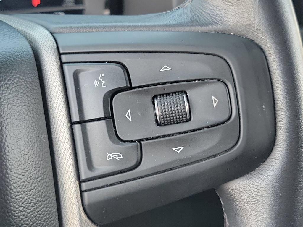 Used 2024 GMC Yukon Denali w/ Advanced Technology Package AWD/4WD image 6