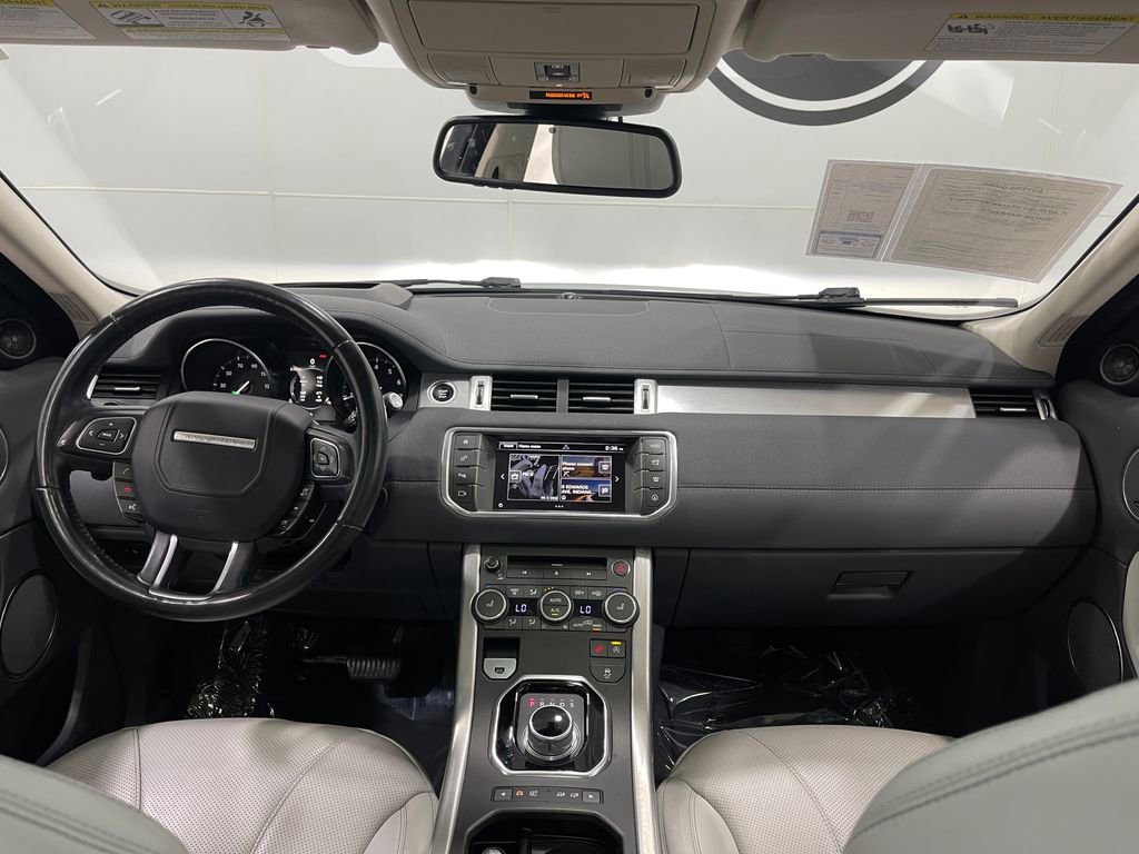 Used 2016 Land Rover Range Rover Evoque HSE image 20