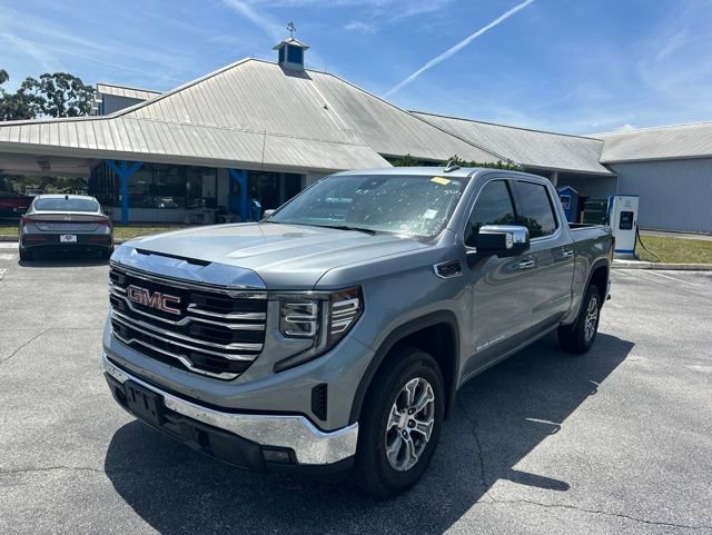 Used 2025 GMC Sierra 1500 SLT AWD/4WD image 1