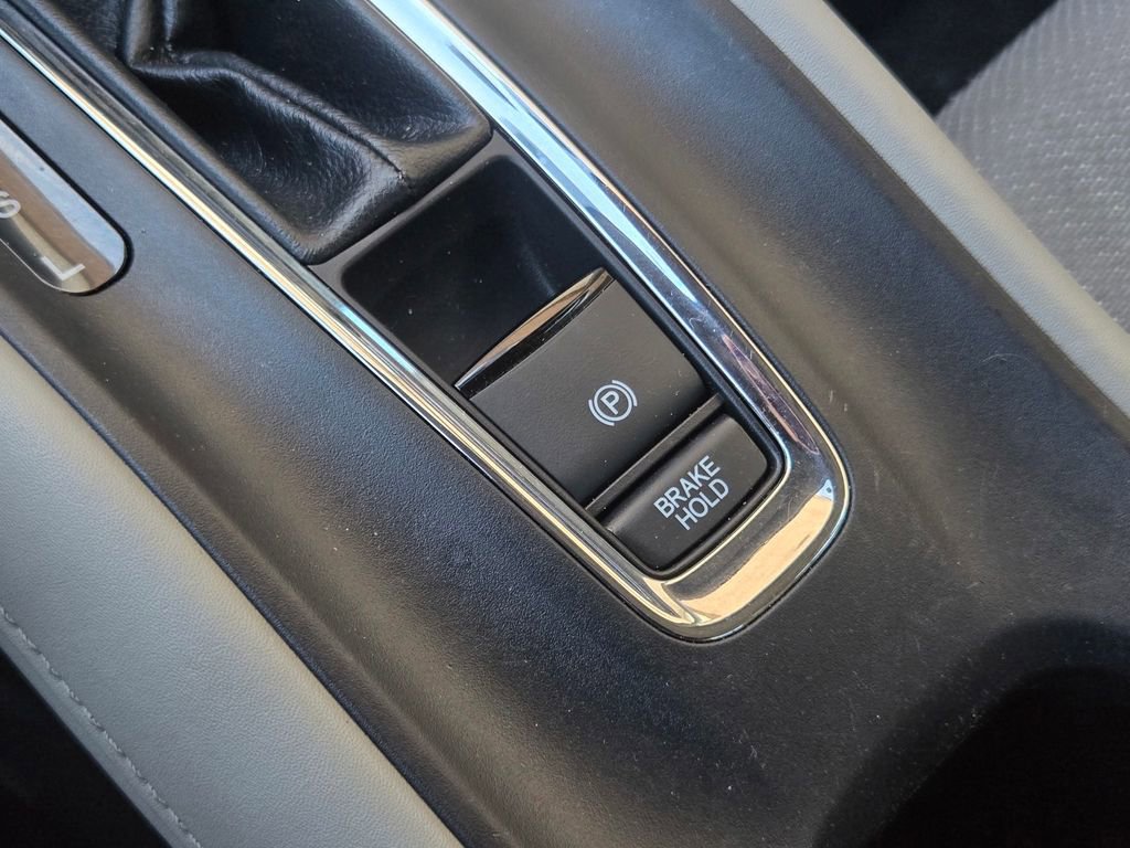 Used 2016 Honda HR-V LX image 18