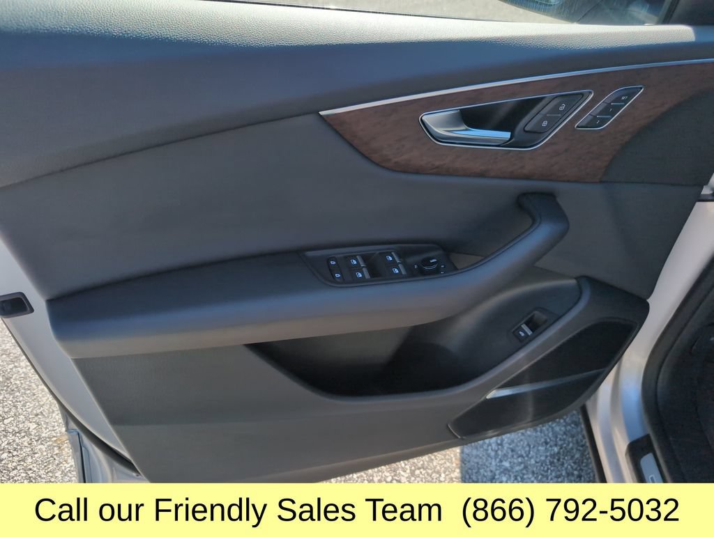 Used 2022 Audi Q8 Premium Plus AWD/4WD image 13