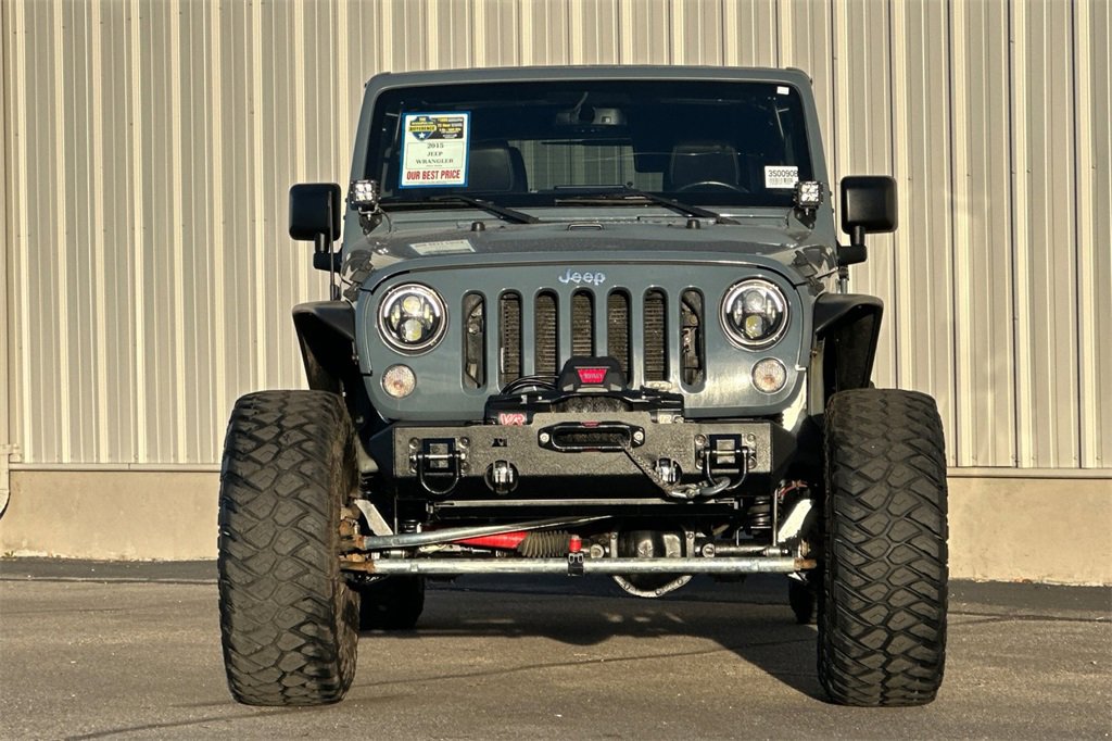 Used 2015 Jeep Wrangler Unlimited Rubicon w/ Connectivity Group image 10