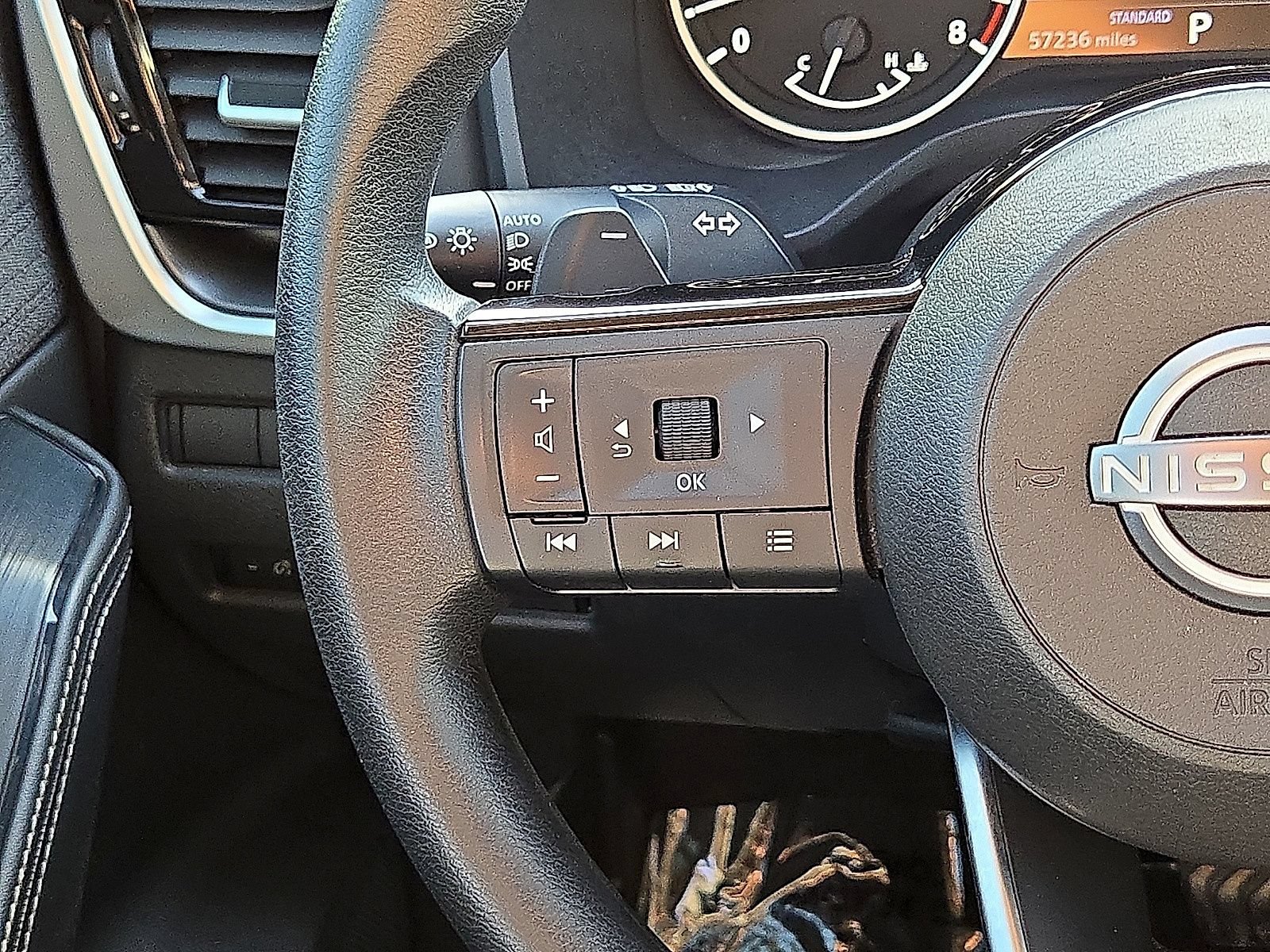 Used 2022 Nissan Rogue SV FWD image 18