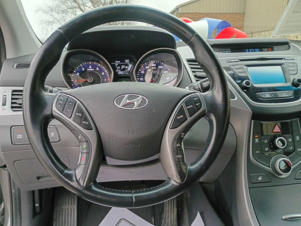 Used 2014 Hyundai Elantra Limited image 21