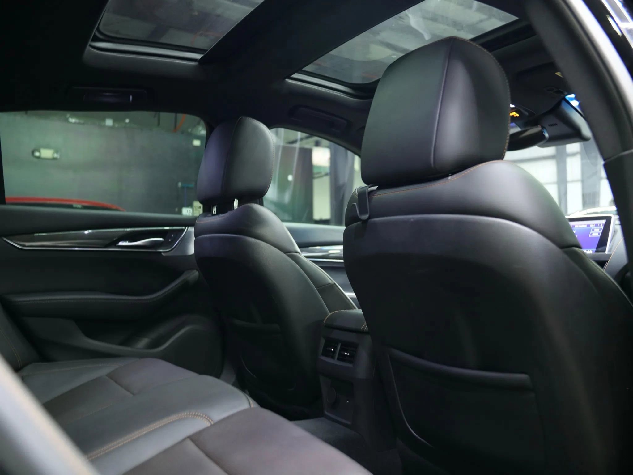 Used 2020 Cadillac CT5 V w/ Premium Package image 36