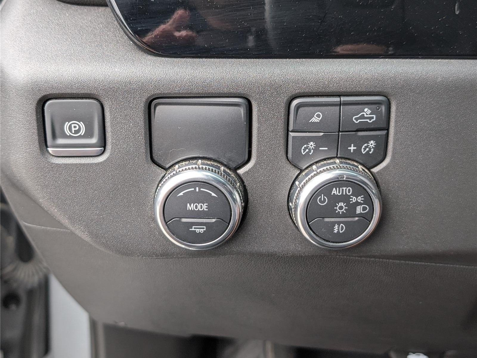 Used 2025 GMC Sierra 1500 SLT RWD image 21