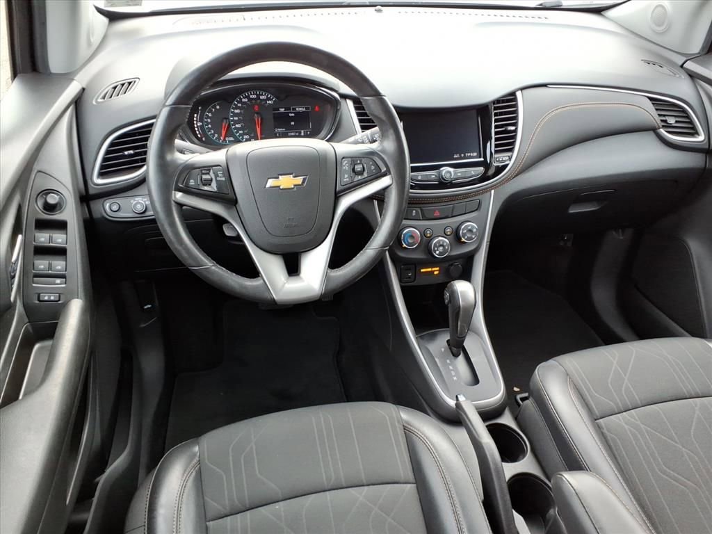 Used 2022 Chevrolet Trax LT w/ Sport Edition image 13