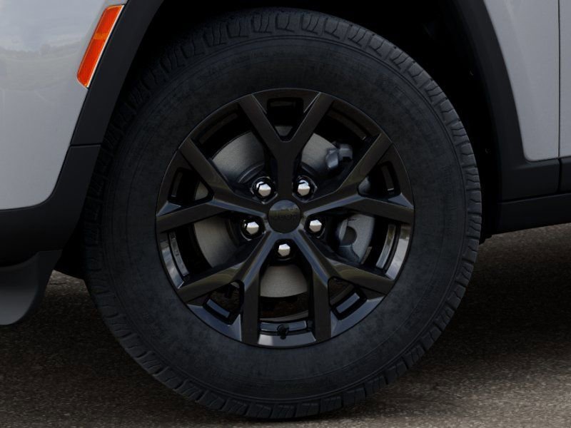 New 2026 Jeep Grand Cherokee Altitude image 8