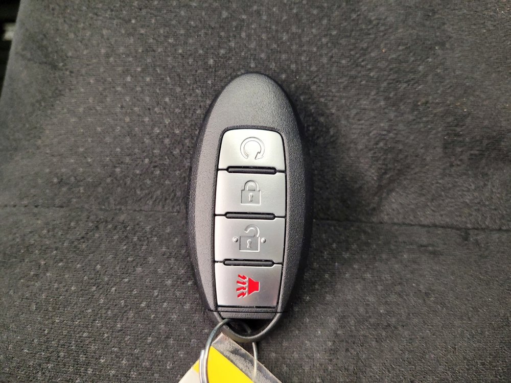 Used 2017 Nissan Murano SV image 32