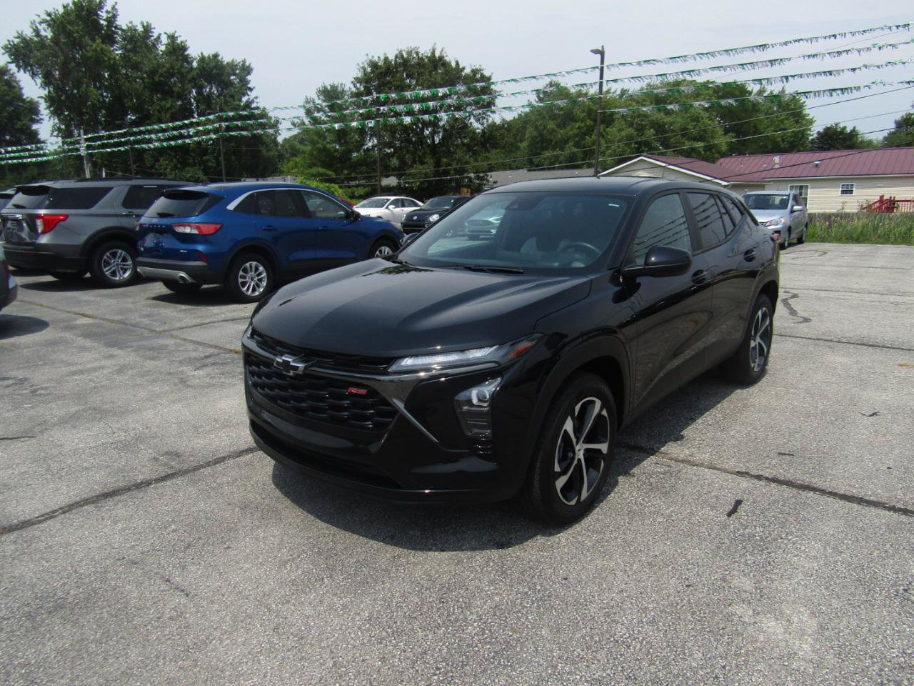 Used 2025 Chevrolet Trax RS FWD image 3