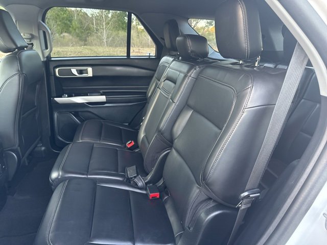 Used 2023 Ford Explorer XLT w/ Equipment Group 202A image 14