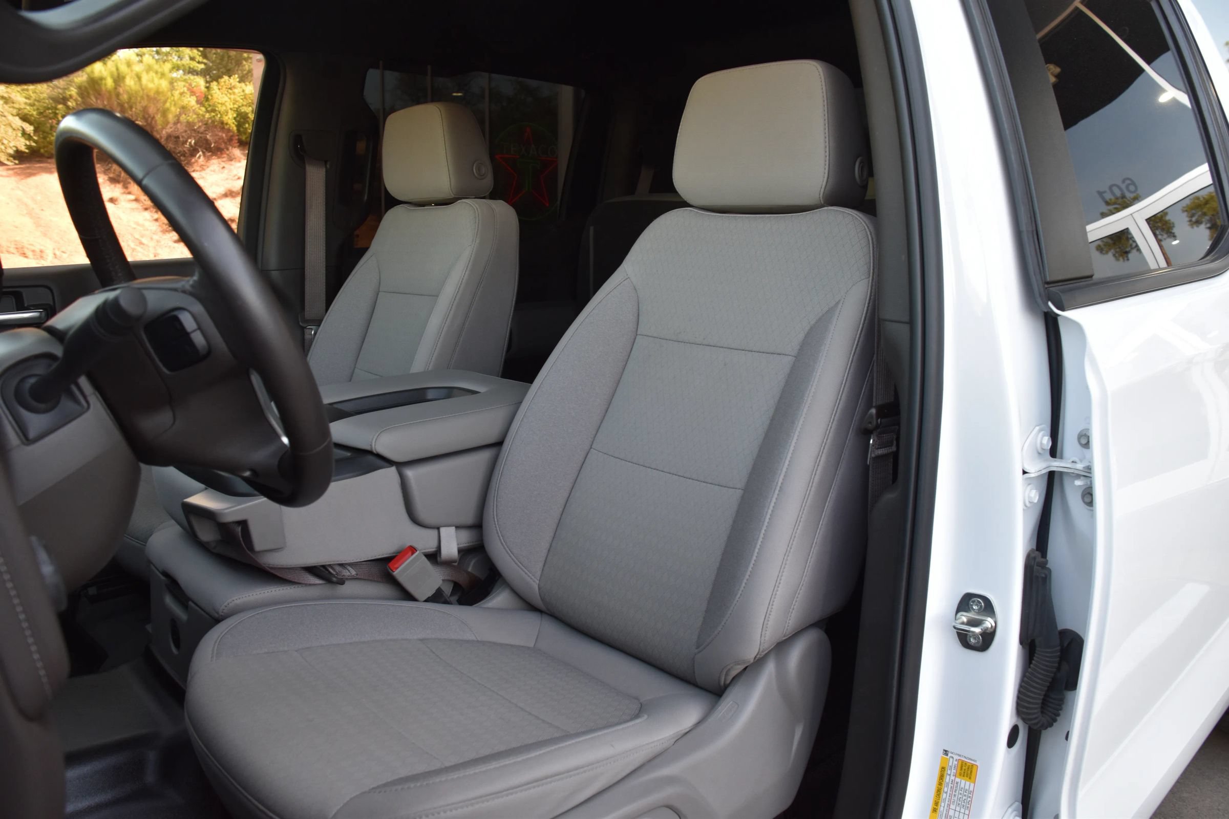 Used 2022 Chevrolet Silverado 1500 LT w/ LPO, Dark Essentials Package AWD/4WD image 18