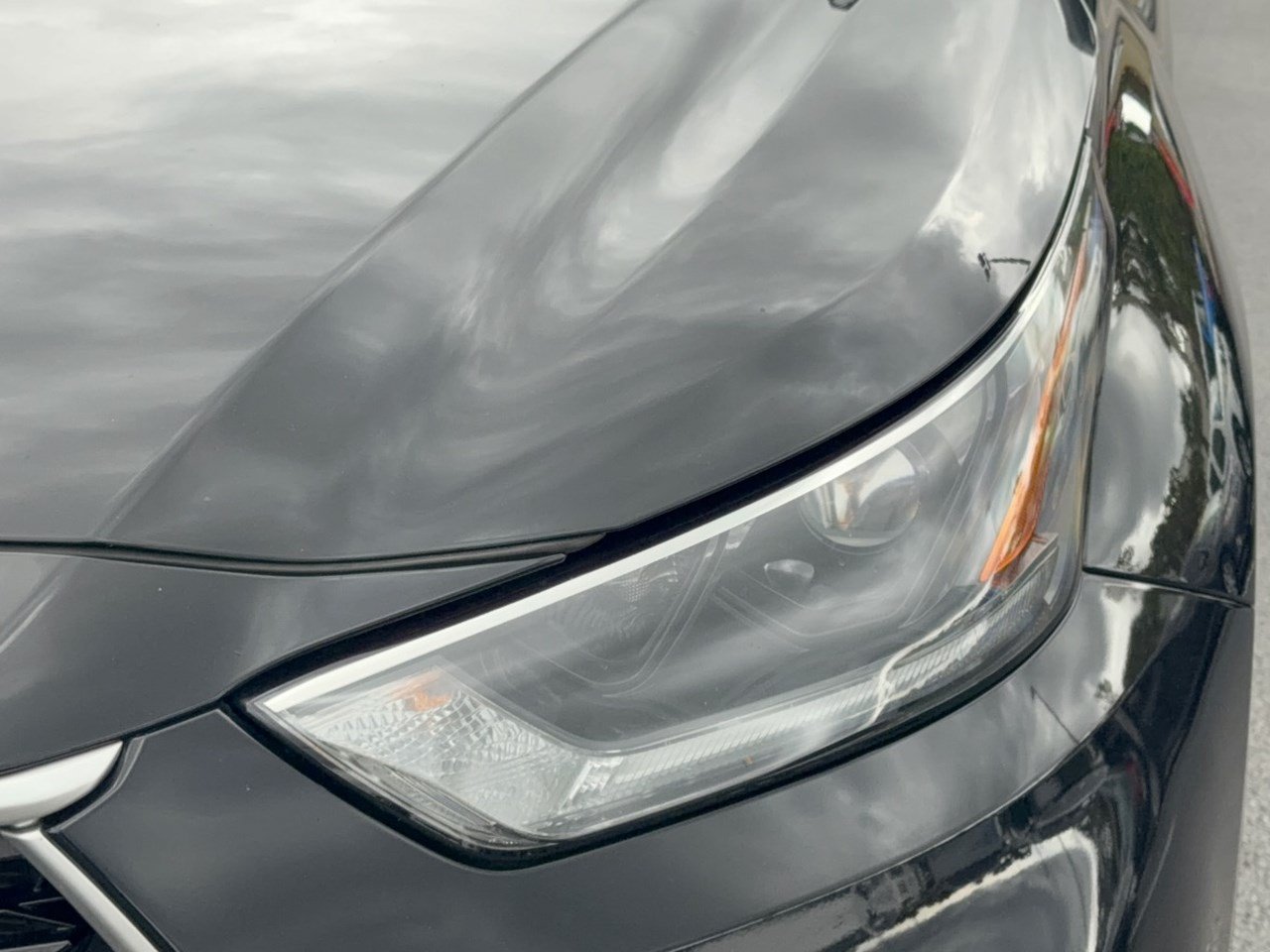Used 2021 Toyota Highlander XLE AWD/4WD image 12