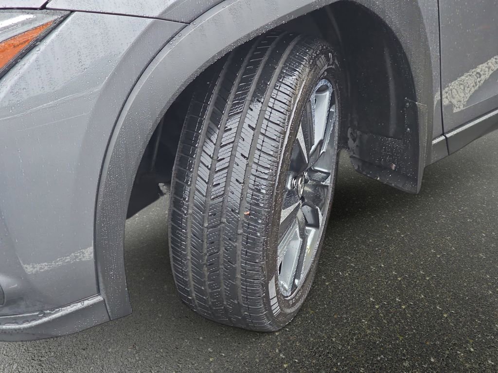 Used 2020 Lexus UX 250h w/ Premium Package image 32