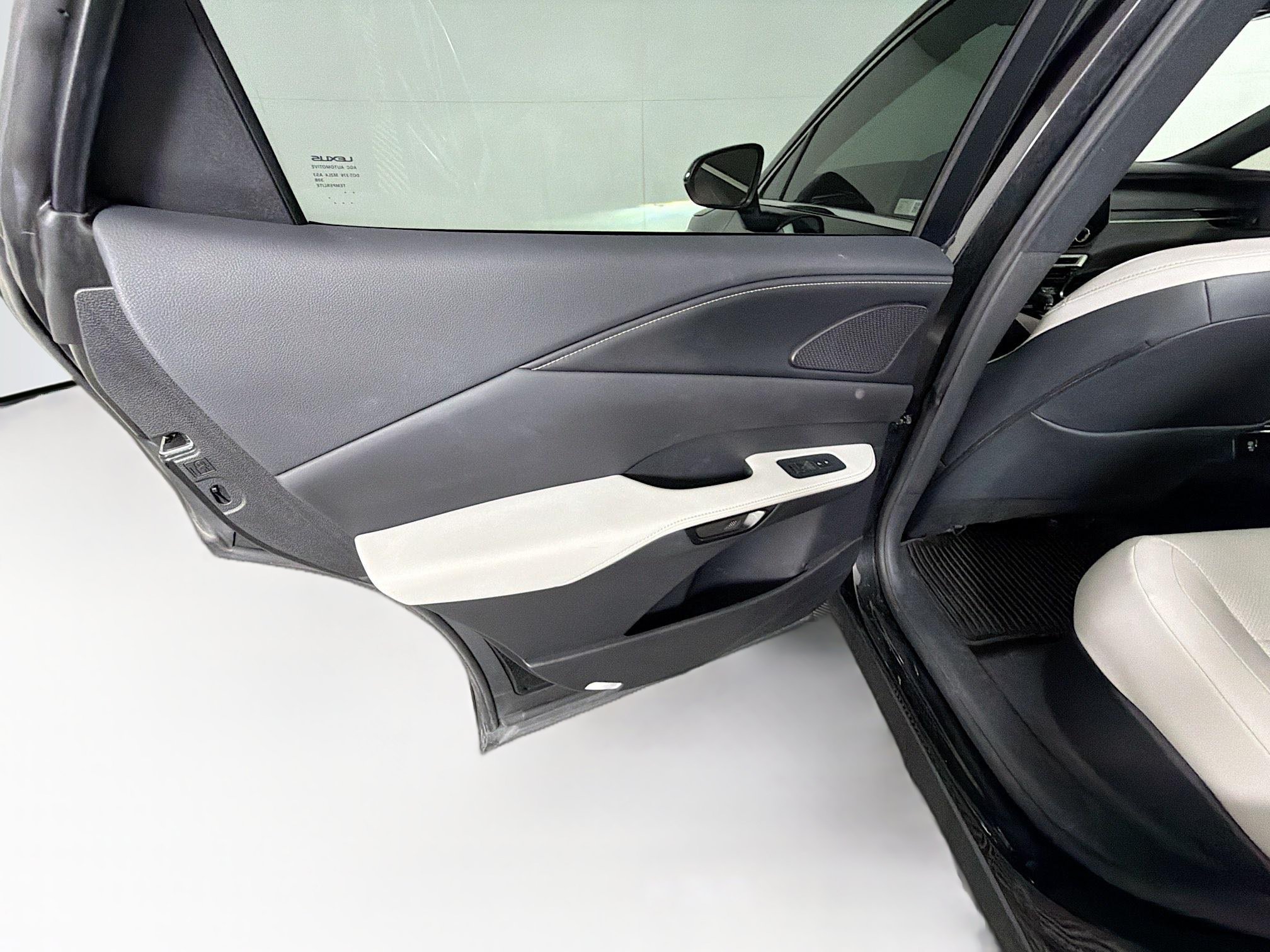 Used 2023 Lexus RX 350 Premium w/ Accessory Package FWD image 28