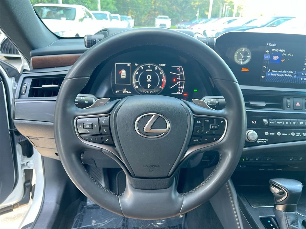 Certified 2022 Lexus ES 350 w/ Premium Package image 13