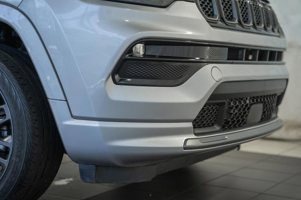Used 2023 Jeep Compass High Altitude AWD/4WD image 12