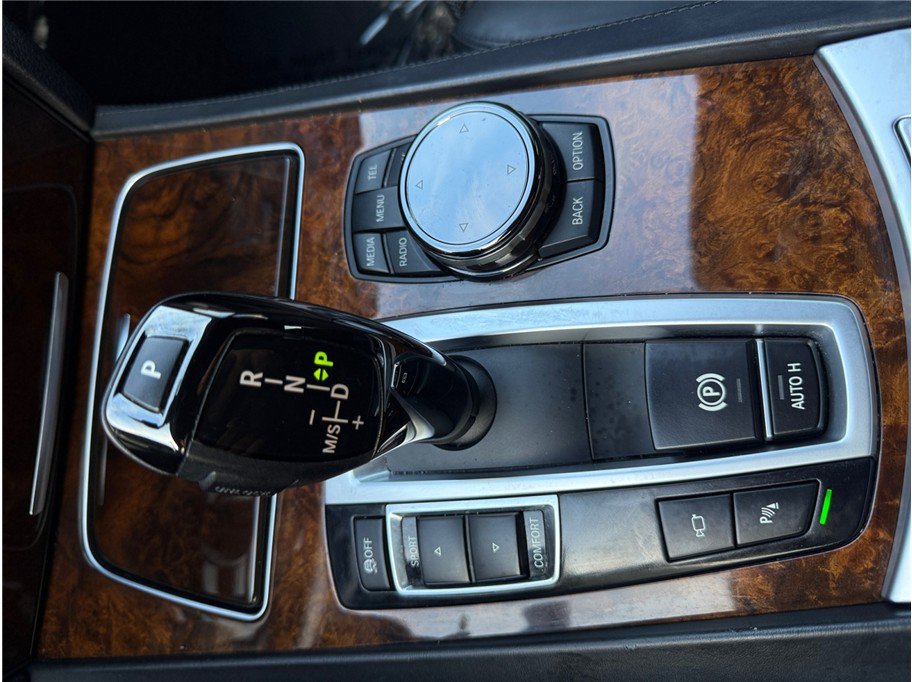 Used 2015 BMW 750Li RWD image 22