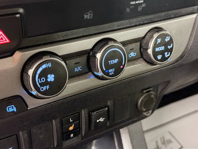 Used 2020 Toyota Tacoma TRD Sport AWD/4WD image 15