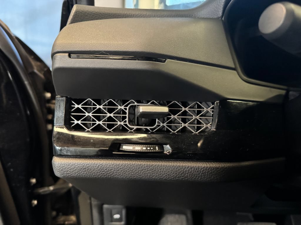 Used 2023 Honda Accord EX-L image 19