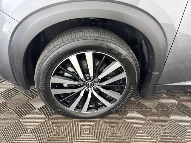 Certified 2025 Nissan Pathfinder Platinum AWD/4WD image 29