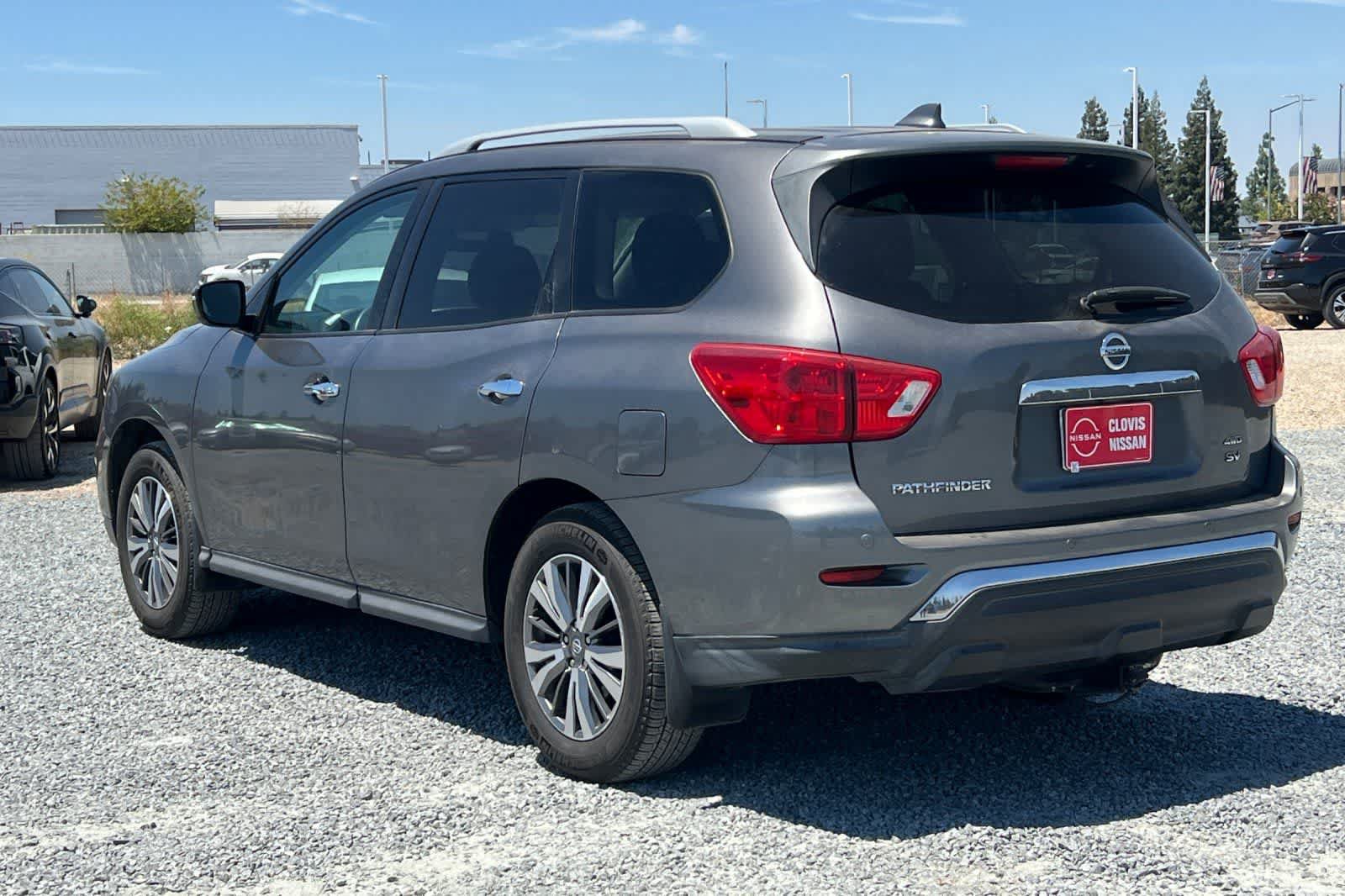 Used 2019 Nissan Pathfinder SV AWD/4WD image 7