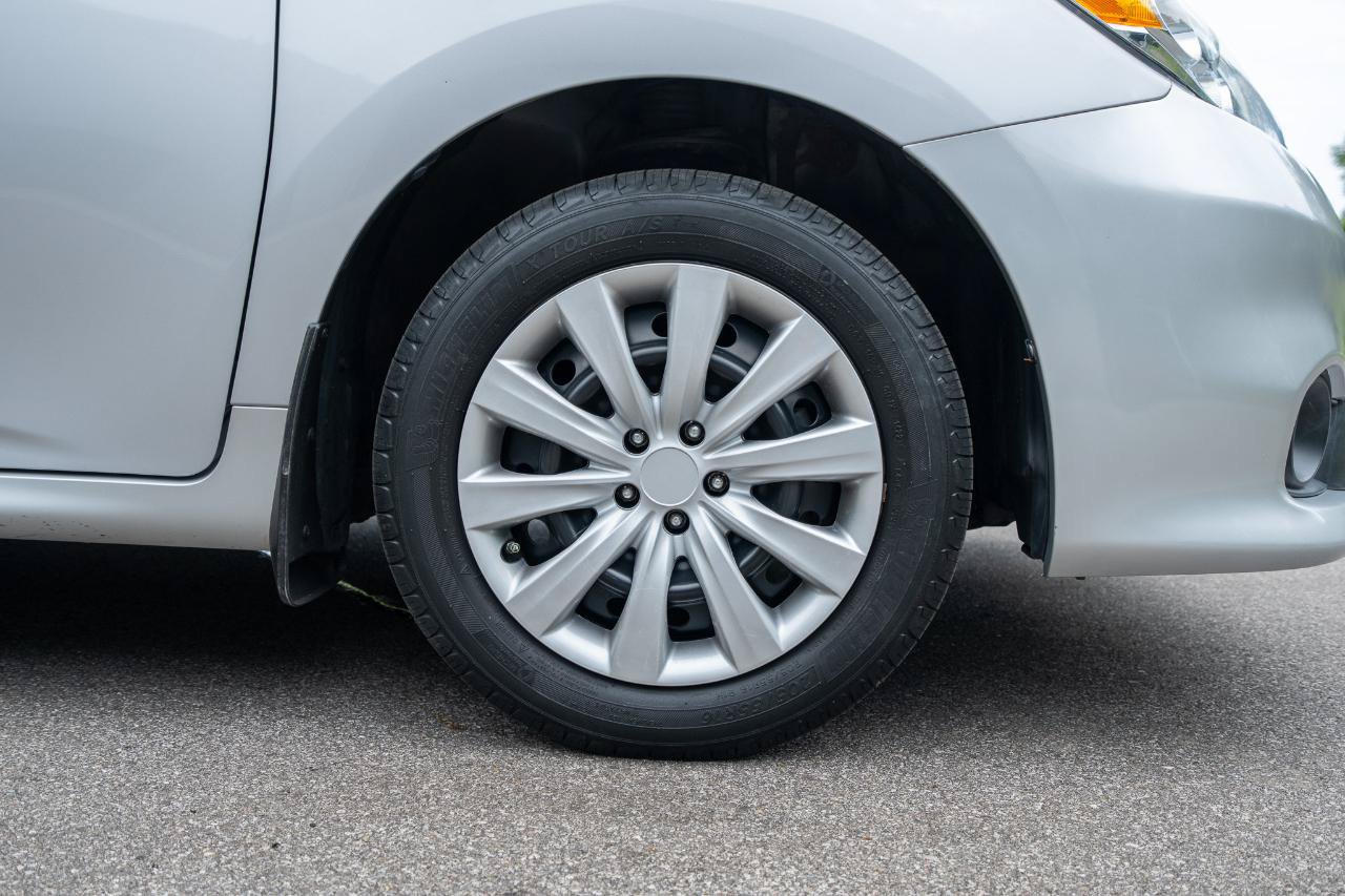 Used 2012 Toyota Matrix L w/ L Sport Pkg FWD image 10