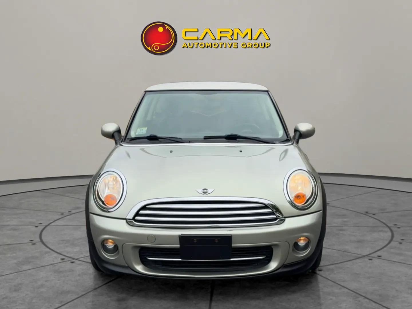 Used 2011 MINI Cooper Hardtop image 12