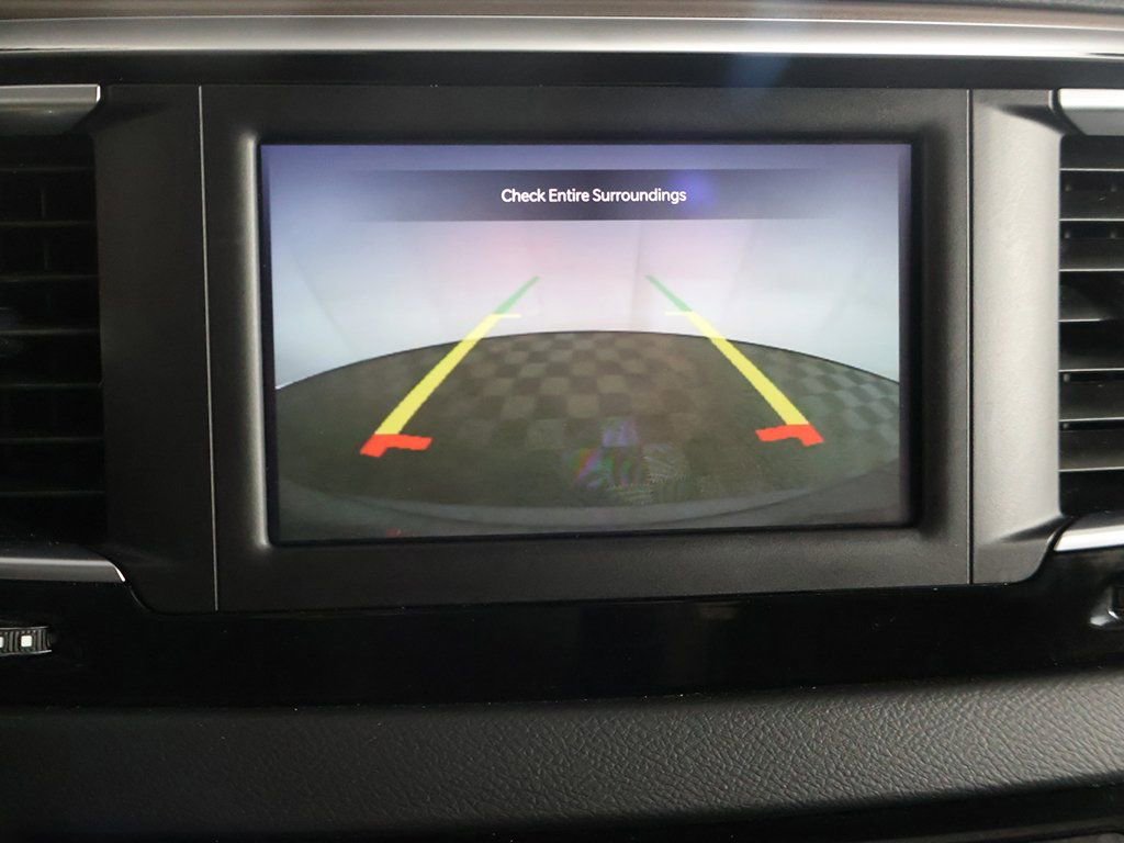 Used 2023 Chrysler Voyager LX image 36