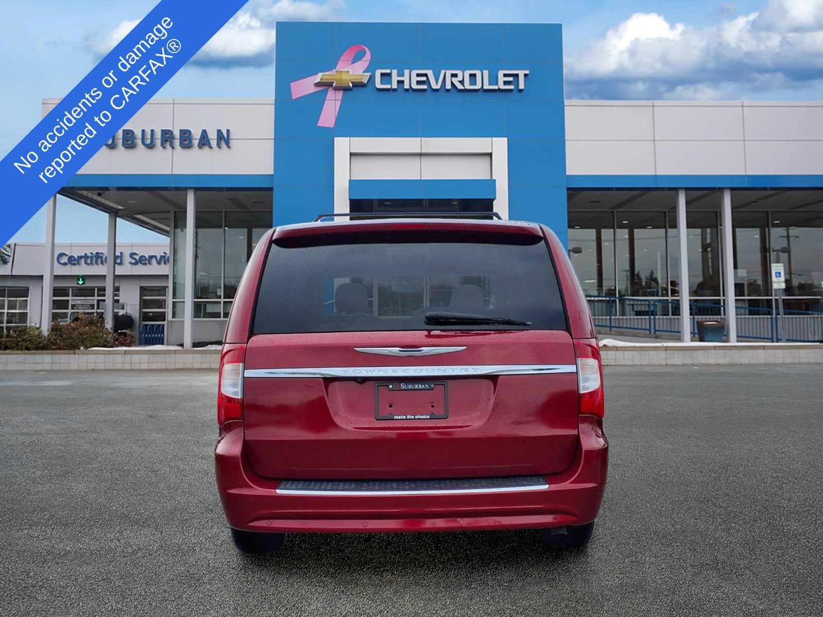 Used 2015 Chrysler Town & Country Touring-L FWD image 5