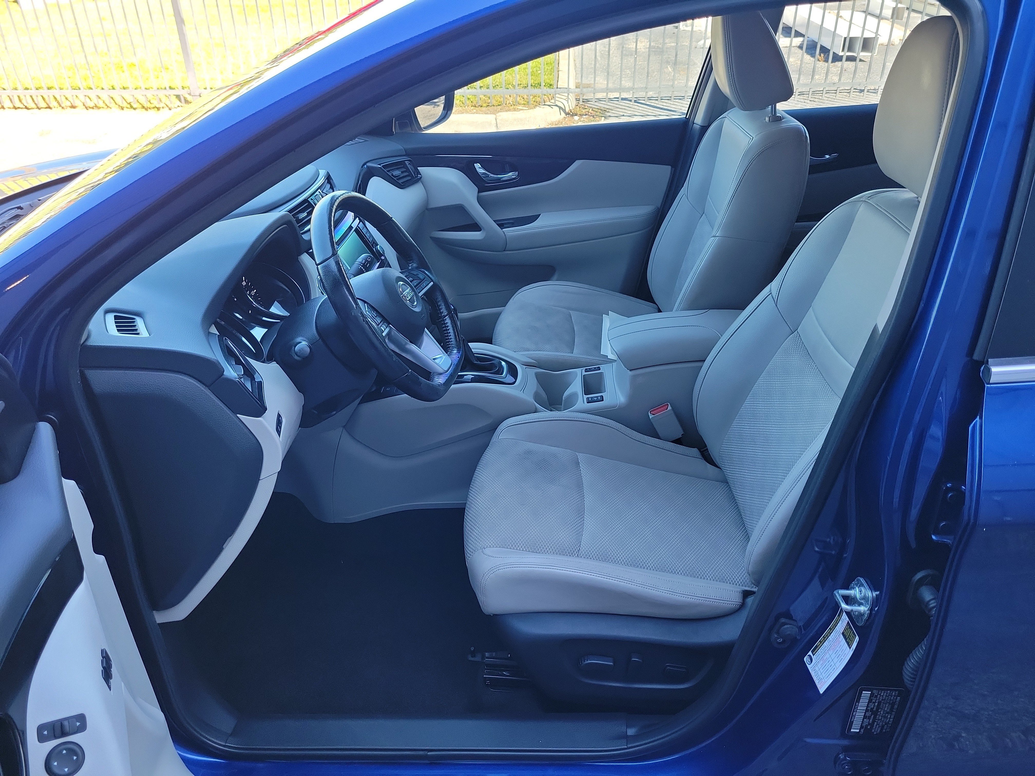 Certified 2021 Nissan Rogue Sport SV w/ Technology Package FWD image 13