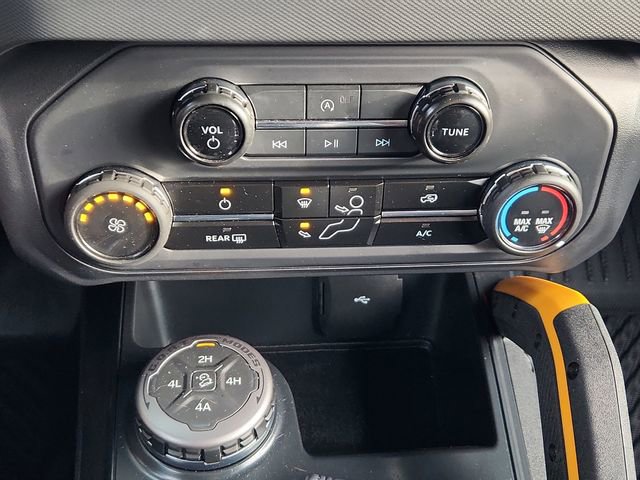 Used 2024 Ford Bronco Badlands image 39