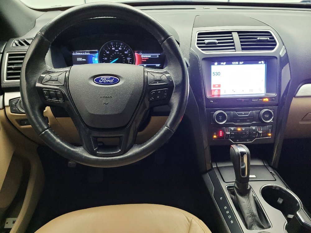 Used 2017 Ford Explorer XLT w/ Equipment Group 202A image 22