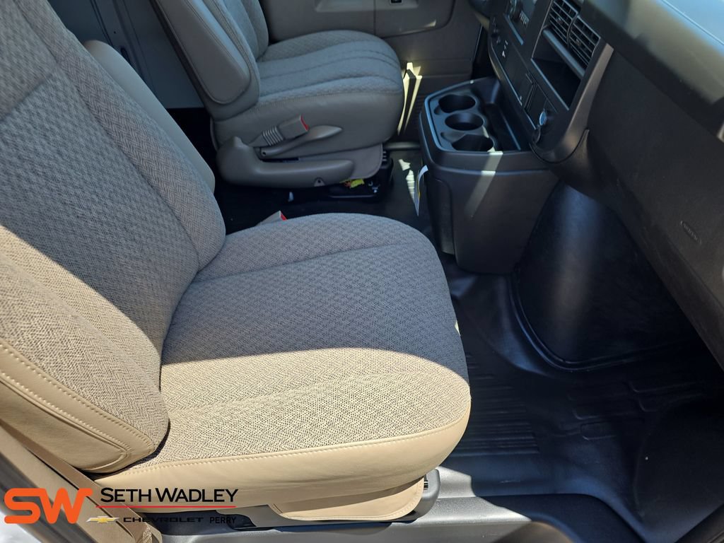 New 2026 GMC Savana 2500 w/ Driver Convenience Package RWD image 10