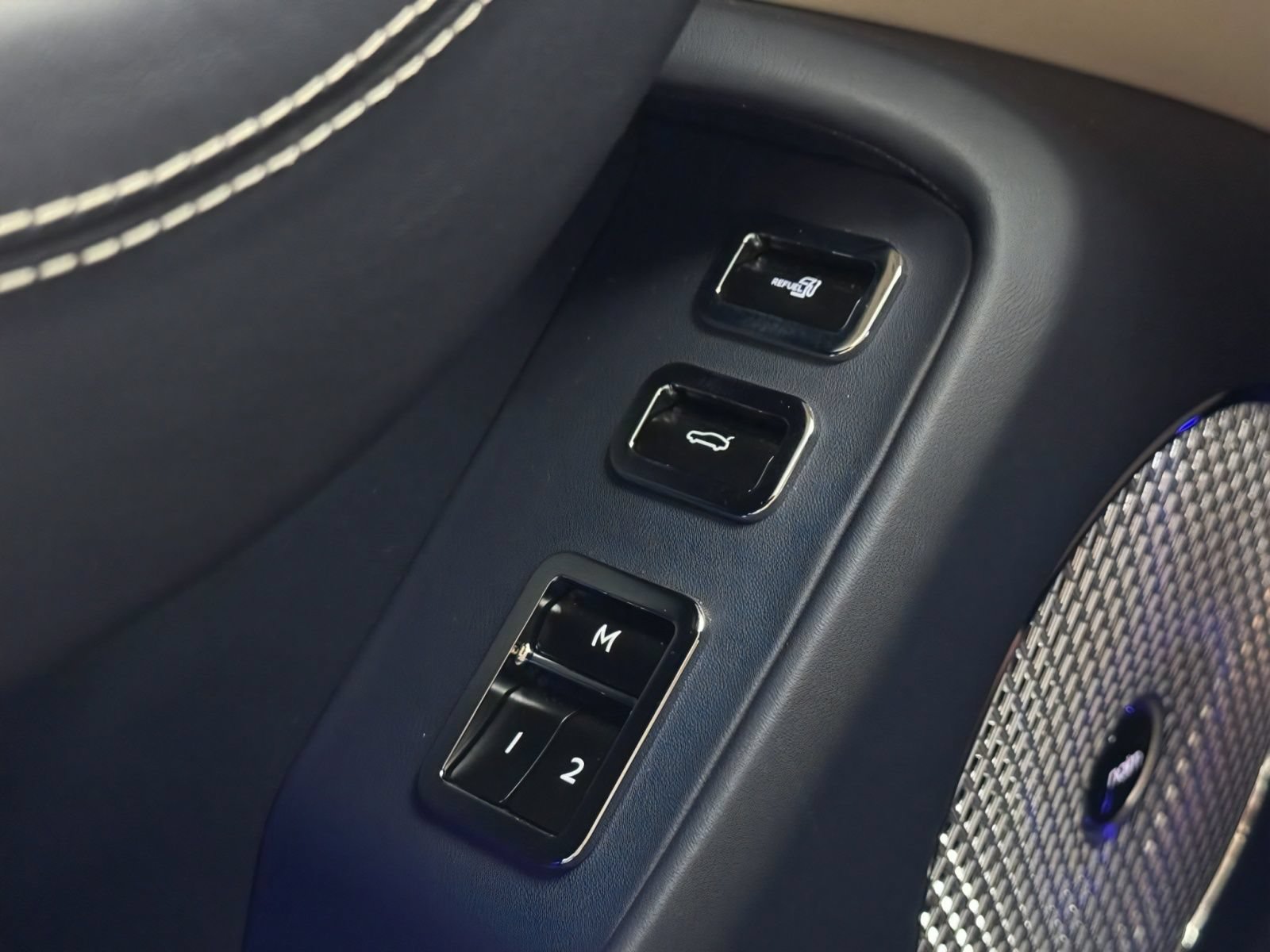New 2026 Bentley Flying Spur Plug-In Hybrid AWD/4WD image 14