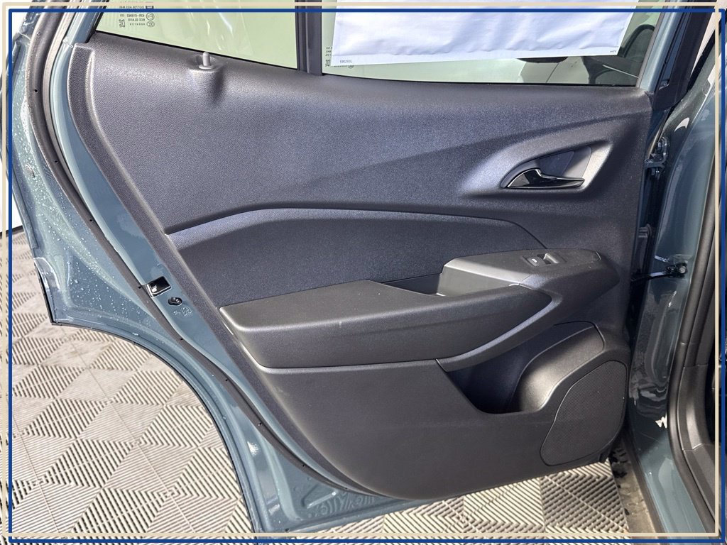 New 2026 Chevrolet Trax LS w/ LS Convenience Package FWD image 27