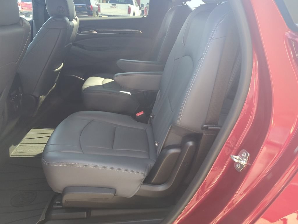 Used 2023 Buick Enclave Essence w/ Sport Touring Edition FWD image 18