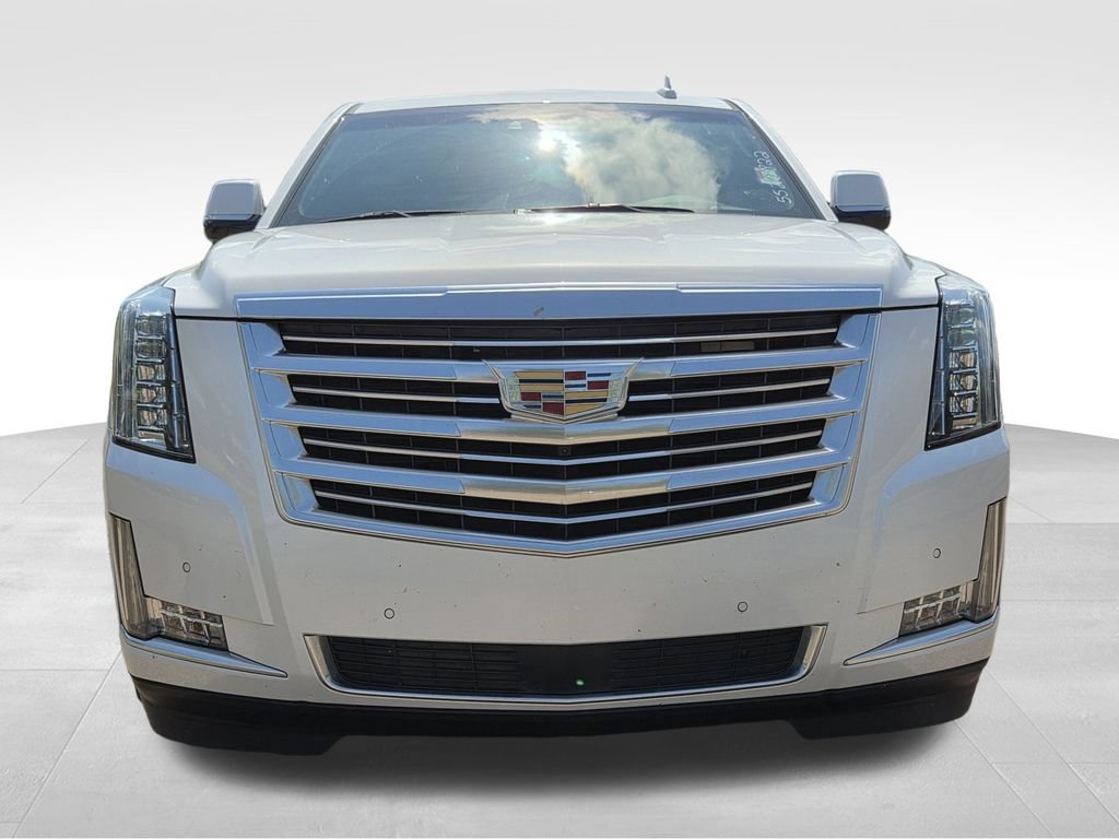 Used 2018 Cadillac Escalade Platinum AWD/4WD image 3