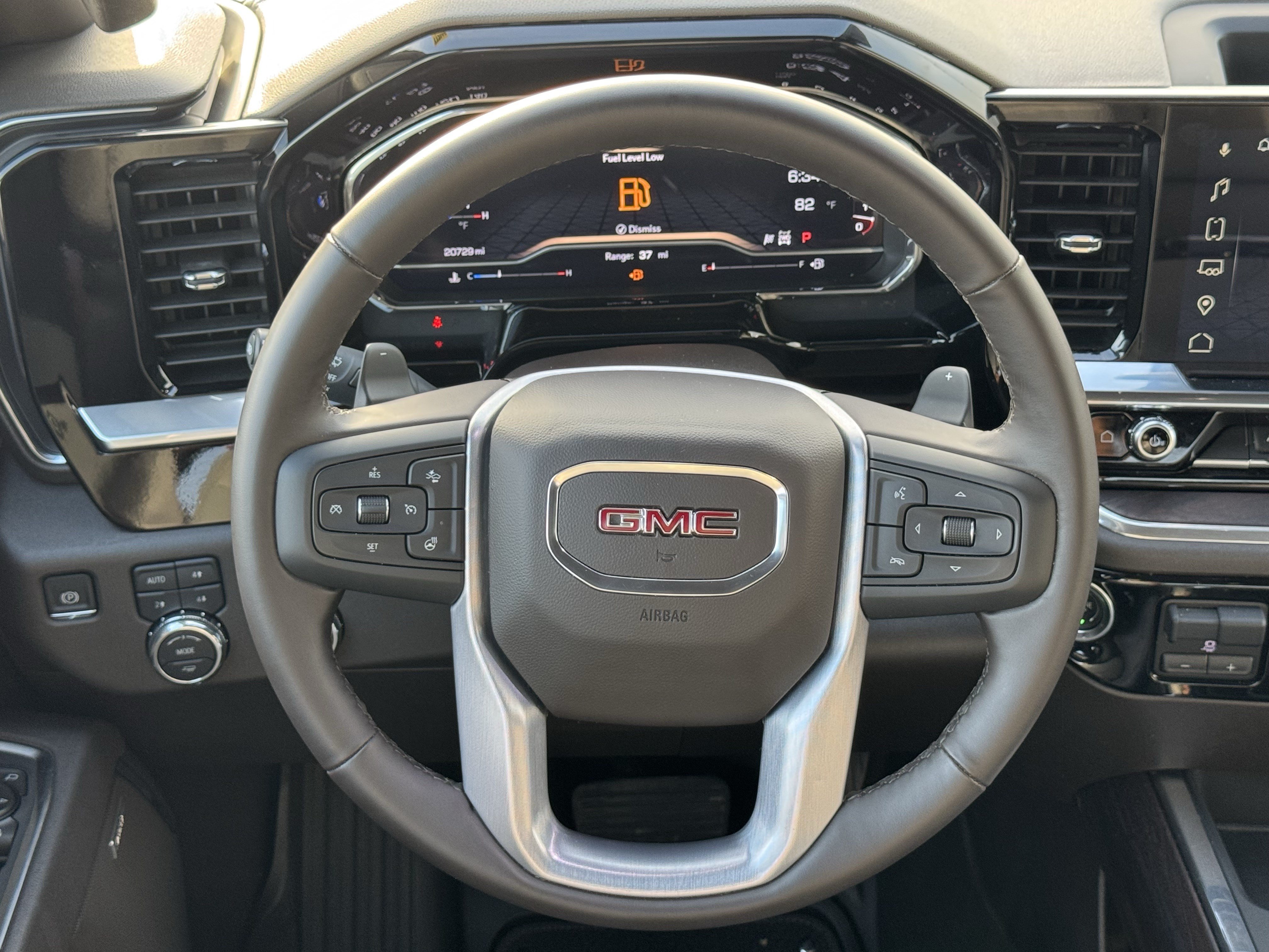 Used 2025 GMC Sierra 1500 SLT w/ SLT Premium Plus Package AWD/4WD image 12