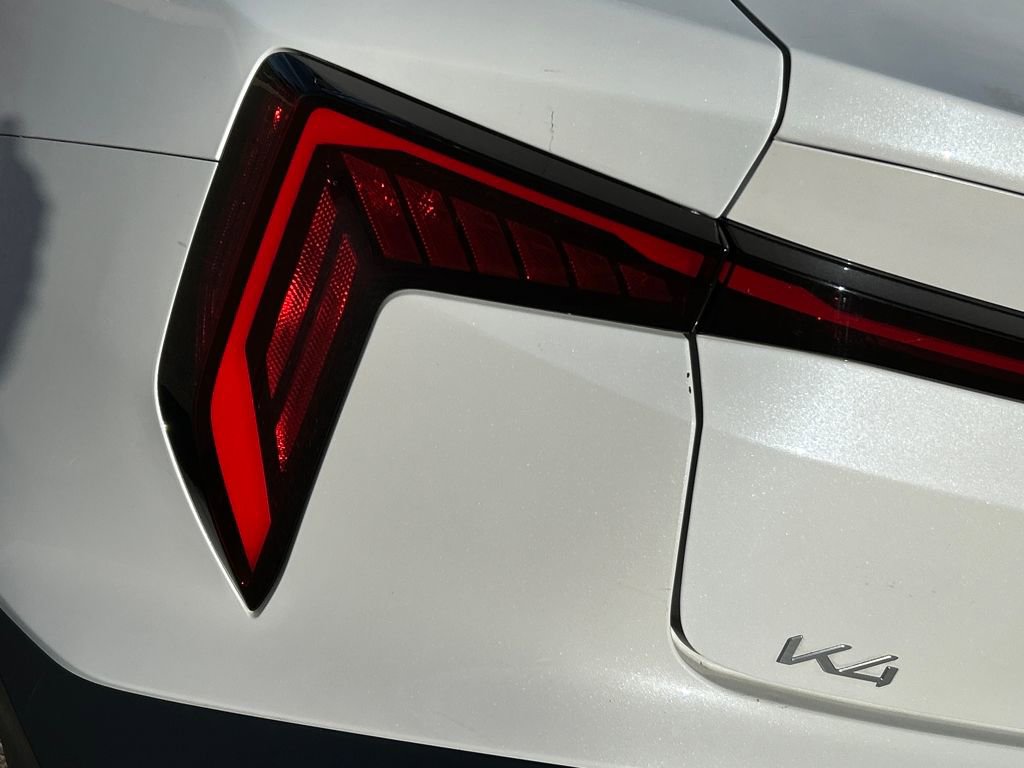 Used 2025 Kia K4 LXS image 25