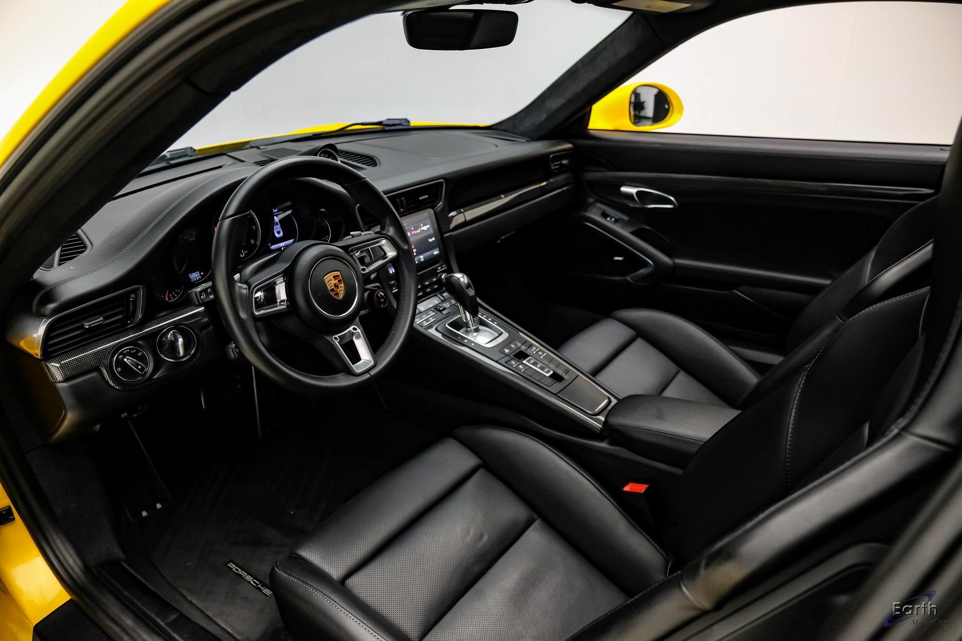 Used 2018 Porsche 911 Turbo S image 47