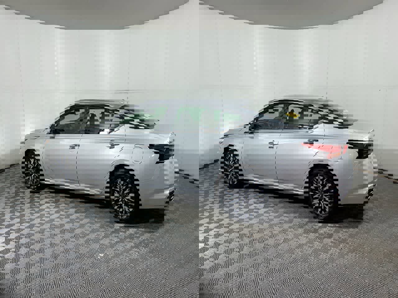 Used 2023 Nissan Altima 2.5 SV image 12