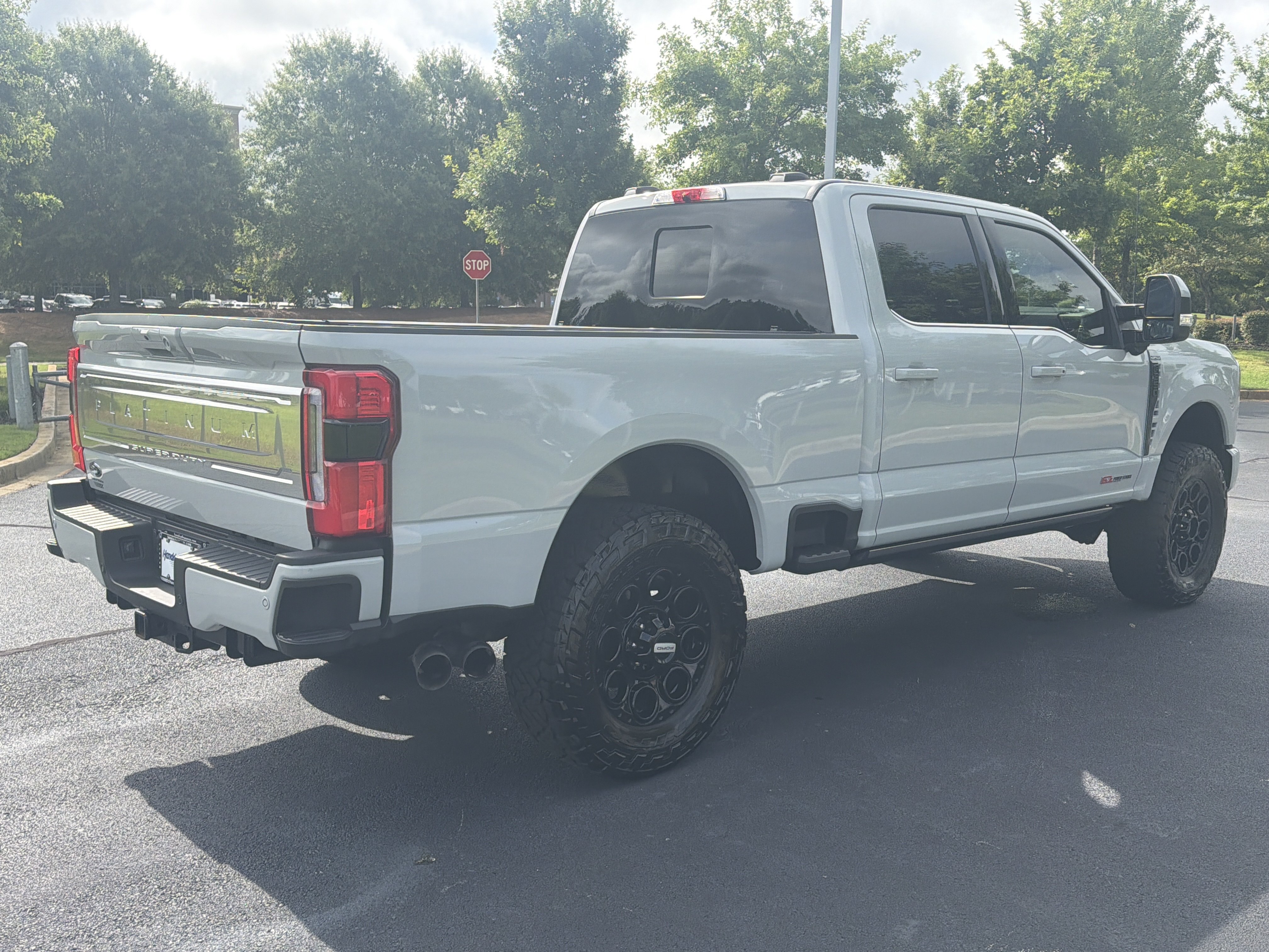Used 2026 Ford F350 Platinum w/ Platinum Plus Package AWD/4WD image 9