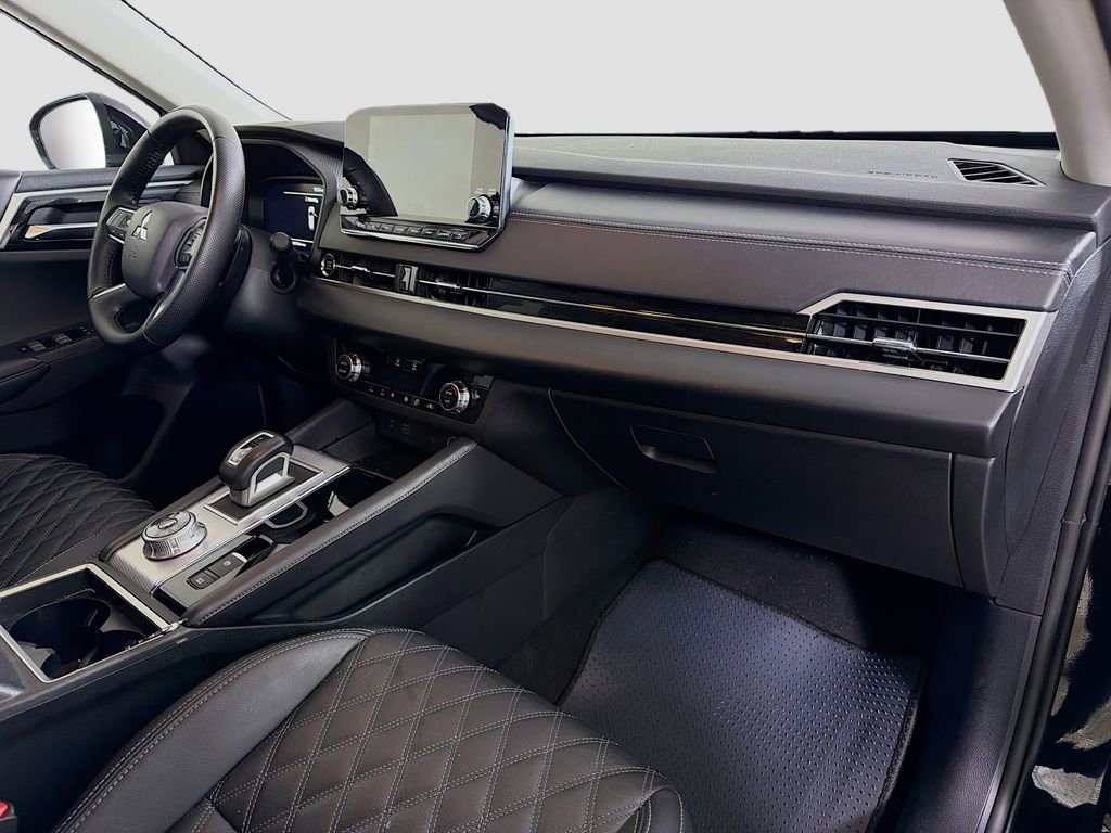 Used 2024 Mitsubishi Outlander SEL image 31