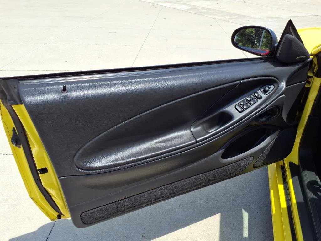 Used 2001 Ford Mustang GT image 17