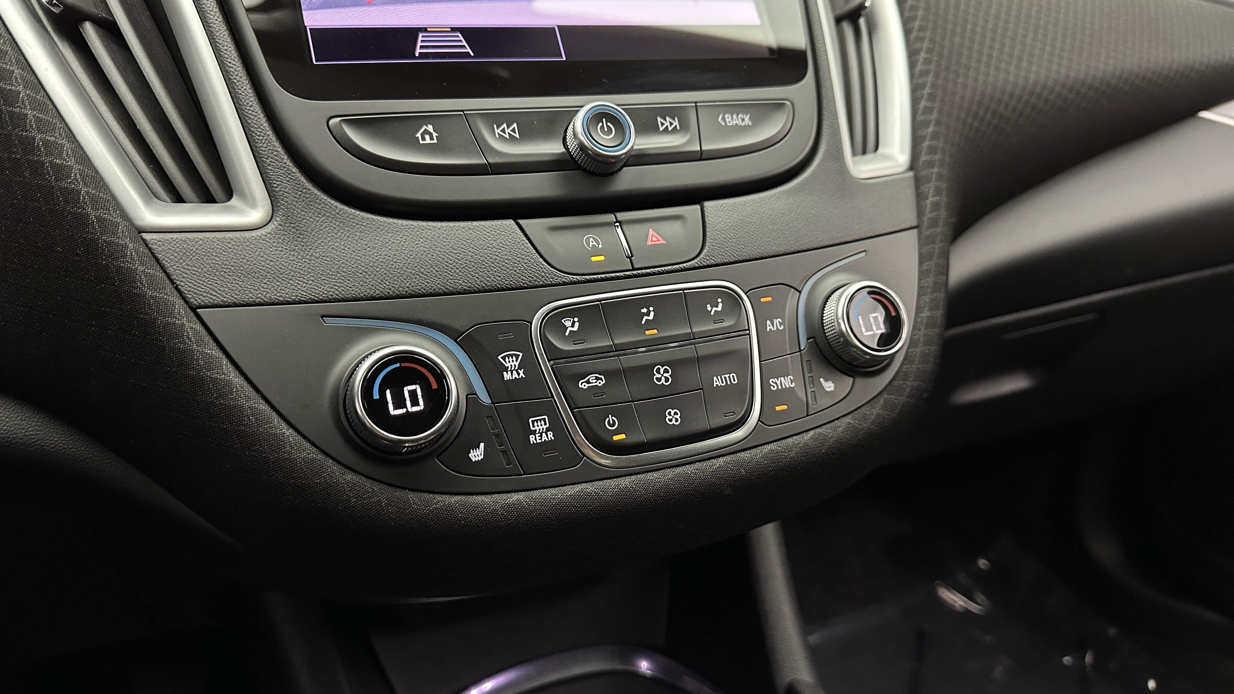 Used 2024 Chevrolet Malibu LT FWD image 17