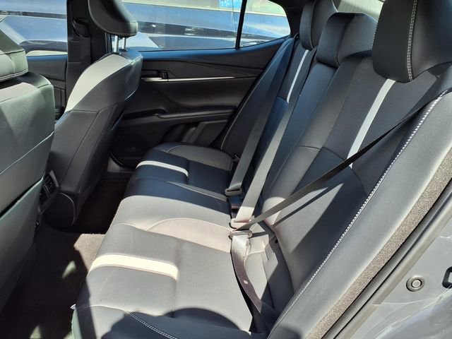 Used 2025 Toyota Camry SE FWD image 9
