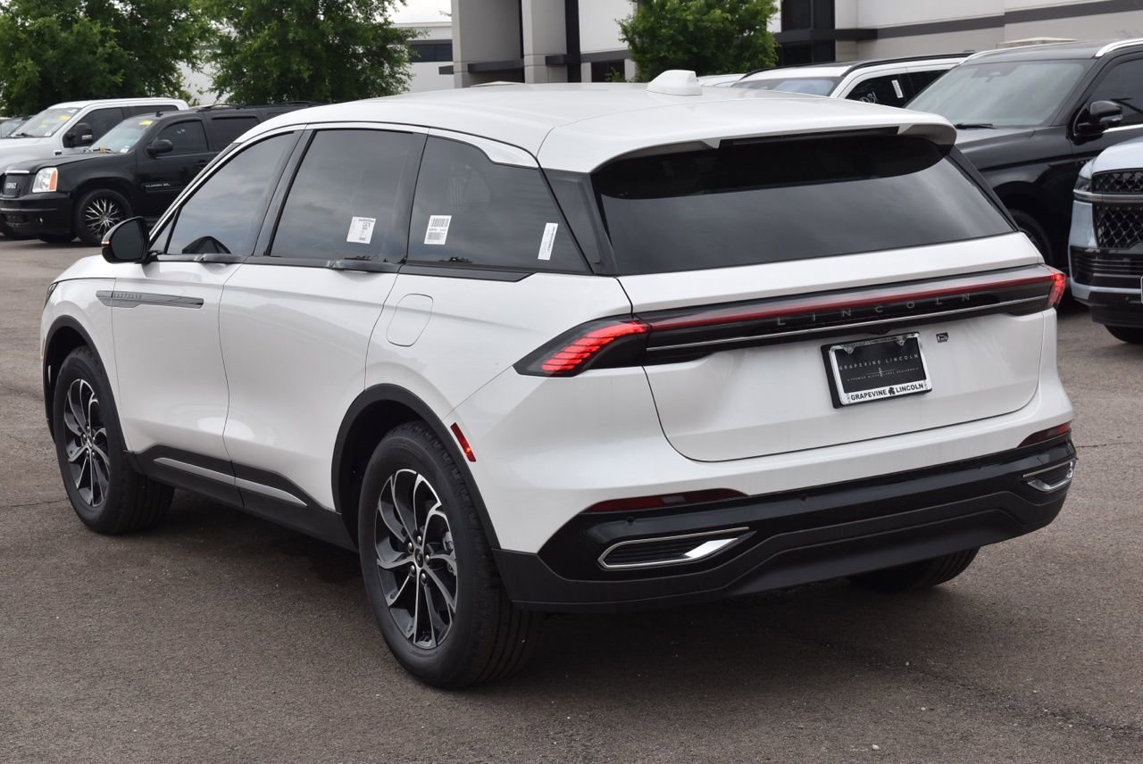 New 2026 Lincoln Nautilus Premier AWD/4WD image 16